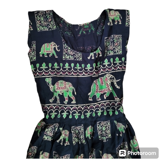 đź’•Elephant and camel print maxi dress - Picture 3 of 5